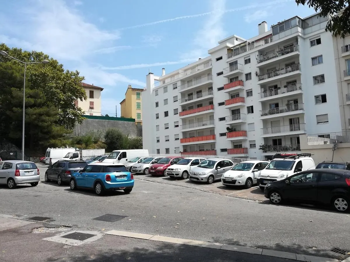 Апартаменты Cosy F1 Avec Grande Terrasse A 2 Pas Du Tramway Ницца
